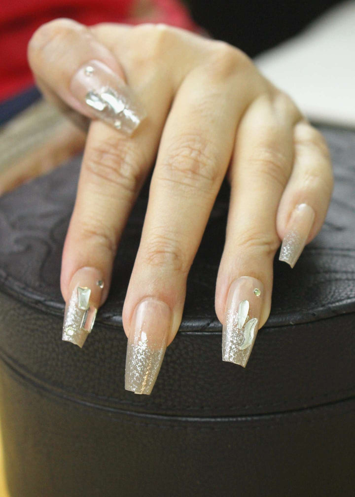3D_Crystal_Chrome_Butterfly_Nails_1-PM-FN-60039-Pablo-Mode